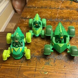 PJ Masks Gecko Car lot
